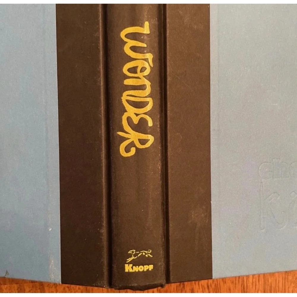 Wonder by R.J. Palacio Hardcover Book Alfred A. Knopf Choose Kind Blue Black